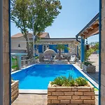 Lea Lana By Interhome * نوفي فينودولسكي